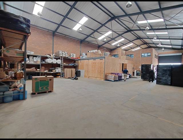 499M² WAREHOUSE TO LET IN POMONA